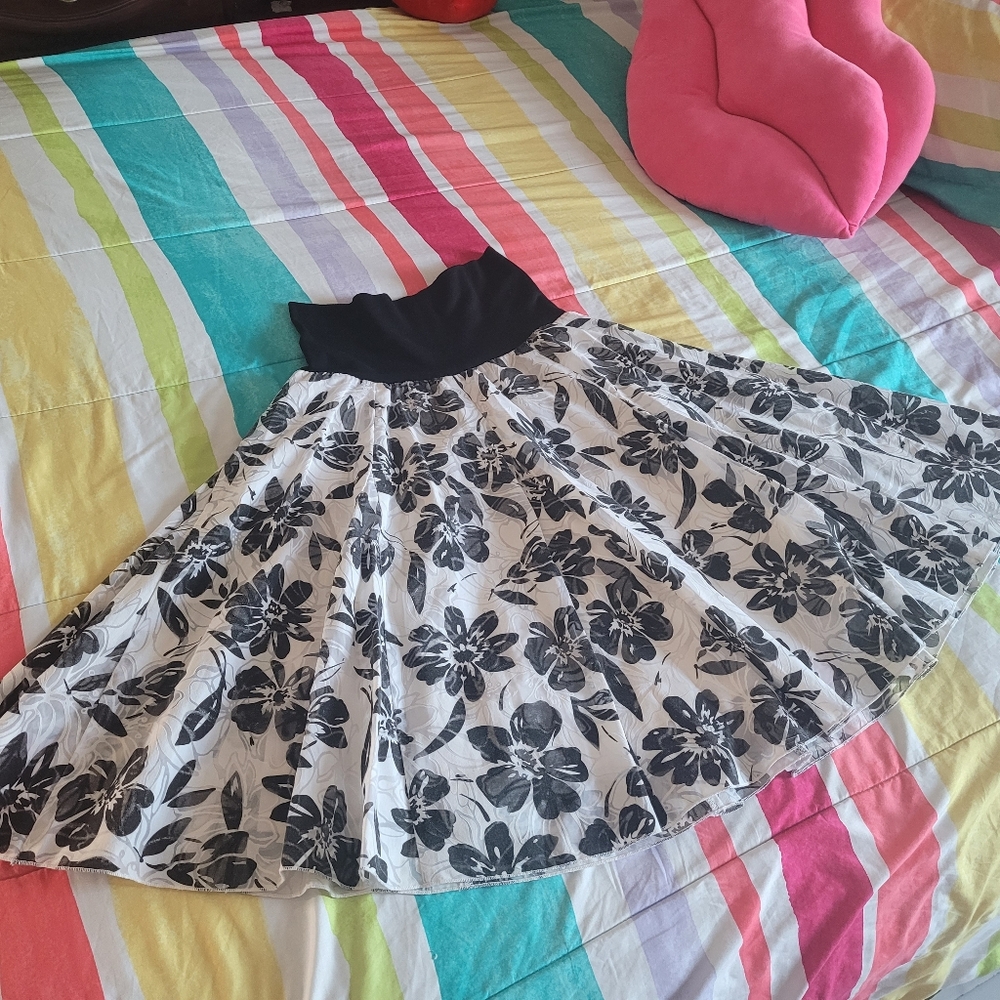 Floral Black White Women's Skirt XS